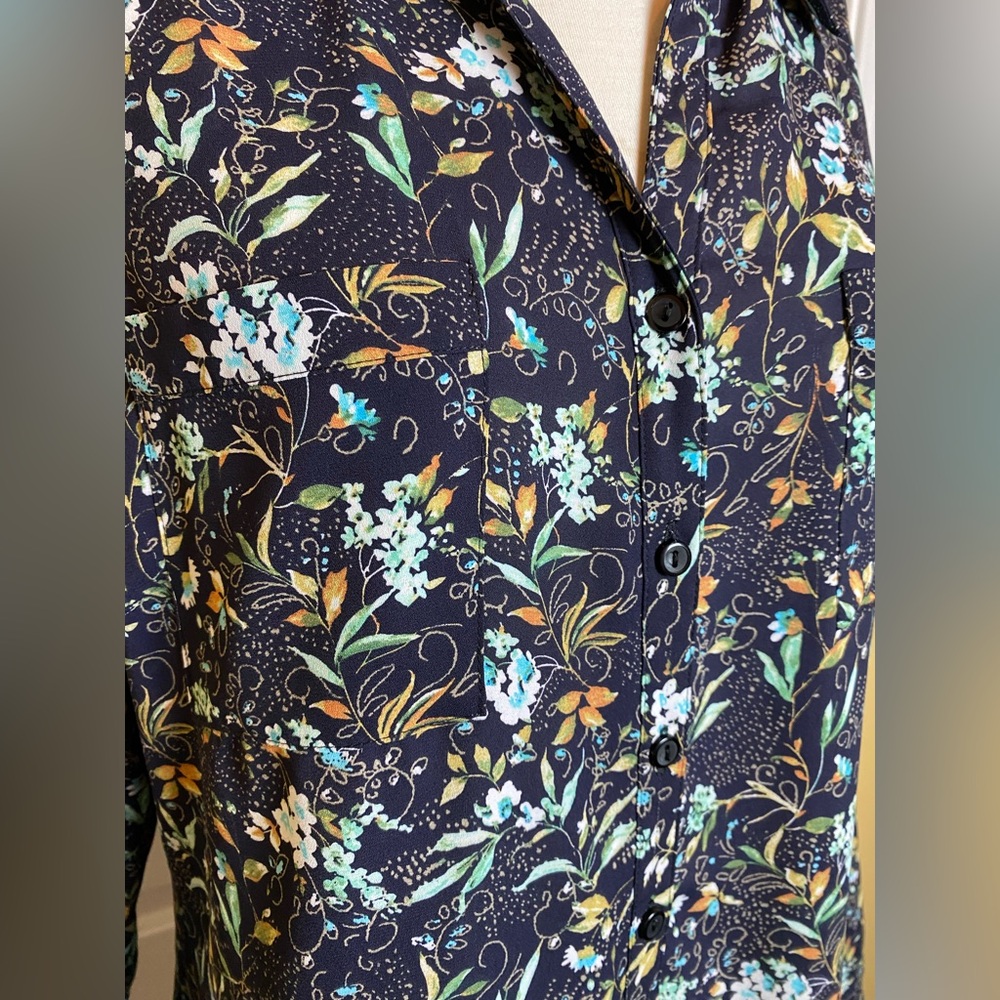 Notations navy Blue floral button-down women’s PL… - image 2